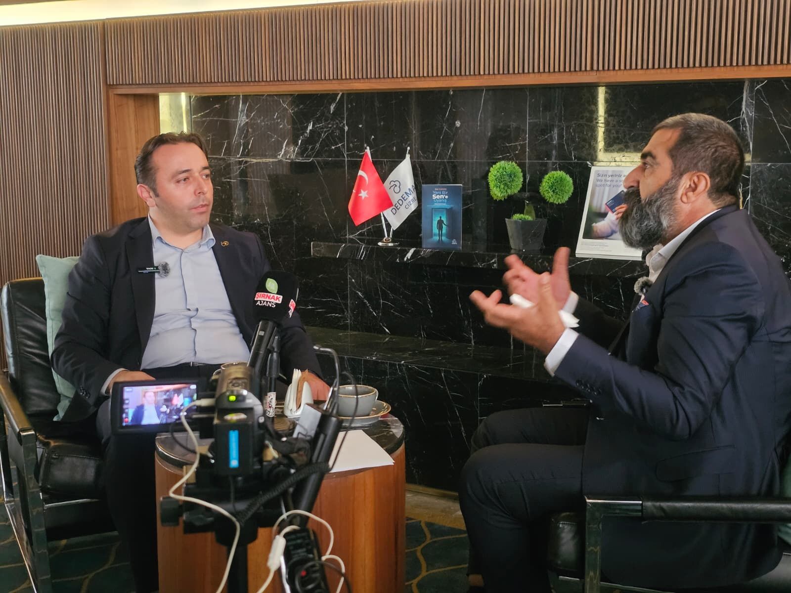 Nai̇l Turunç Ki̇tap