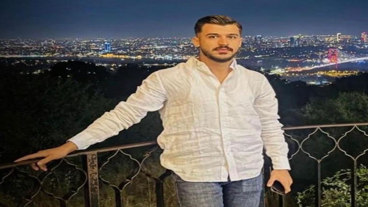 Koyun sürüsüne çarpan otomobilin sürücüsü öldü