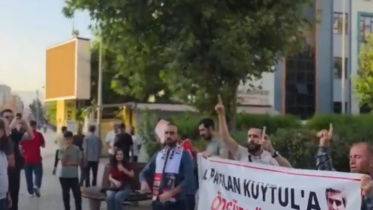 Özgürlük Pankarti Tepki̇123