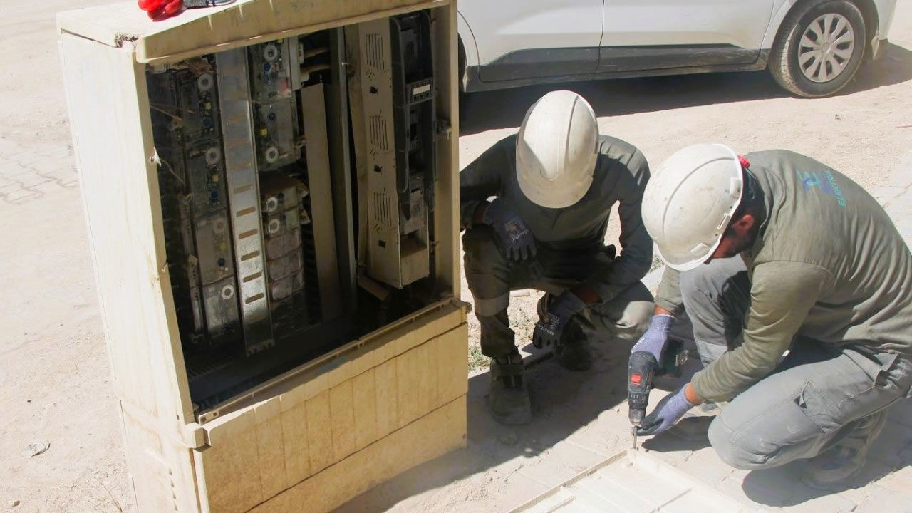 Elektrik panolarına müdahale can güvenliğini tehdit ediyor