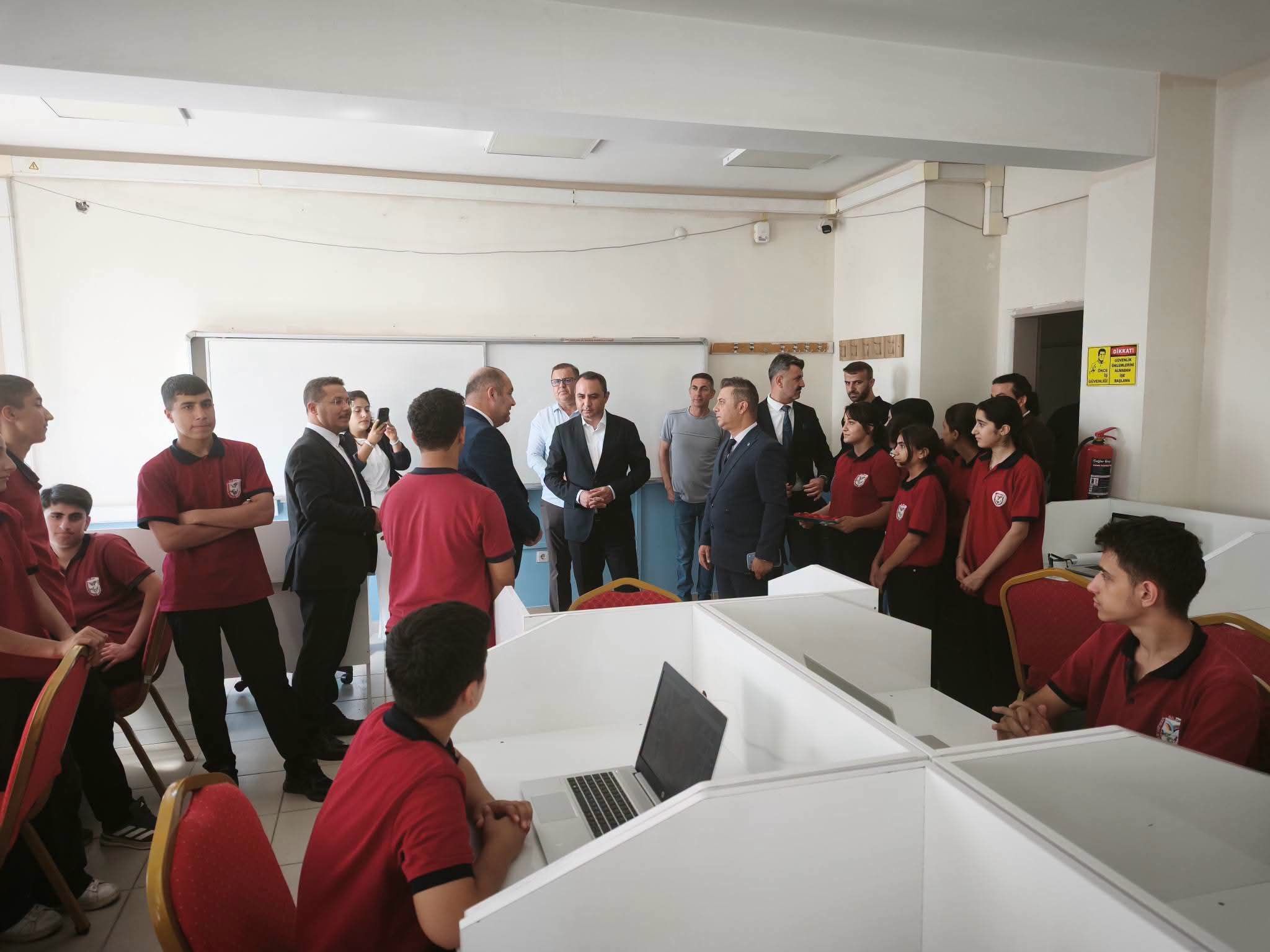 Teknoloji̇ Desteği̇ Si̇lopi̇ (1)