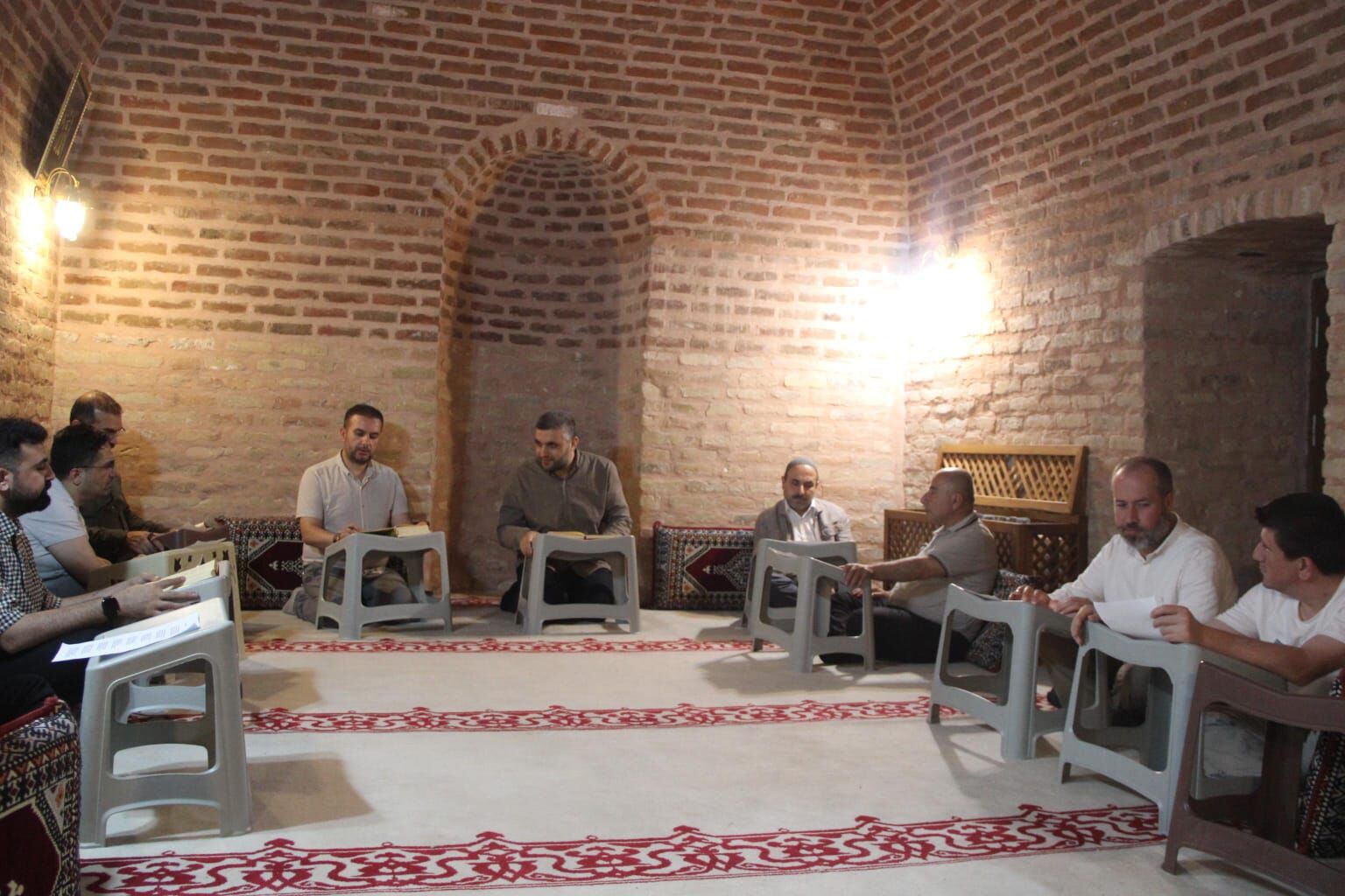 Cizre’de Melayê Cizîrî’nin Divanı İçin Buluşuyorlar