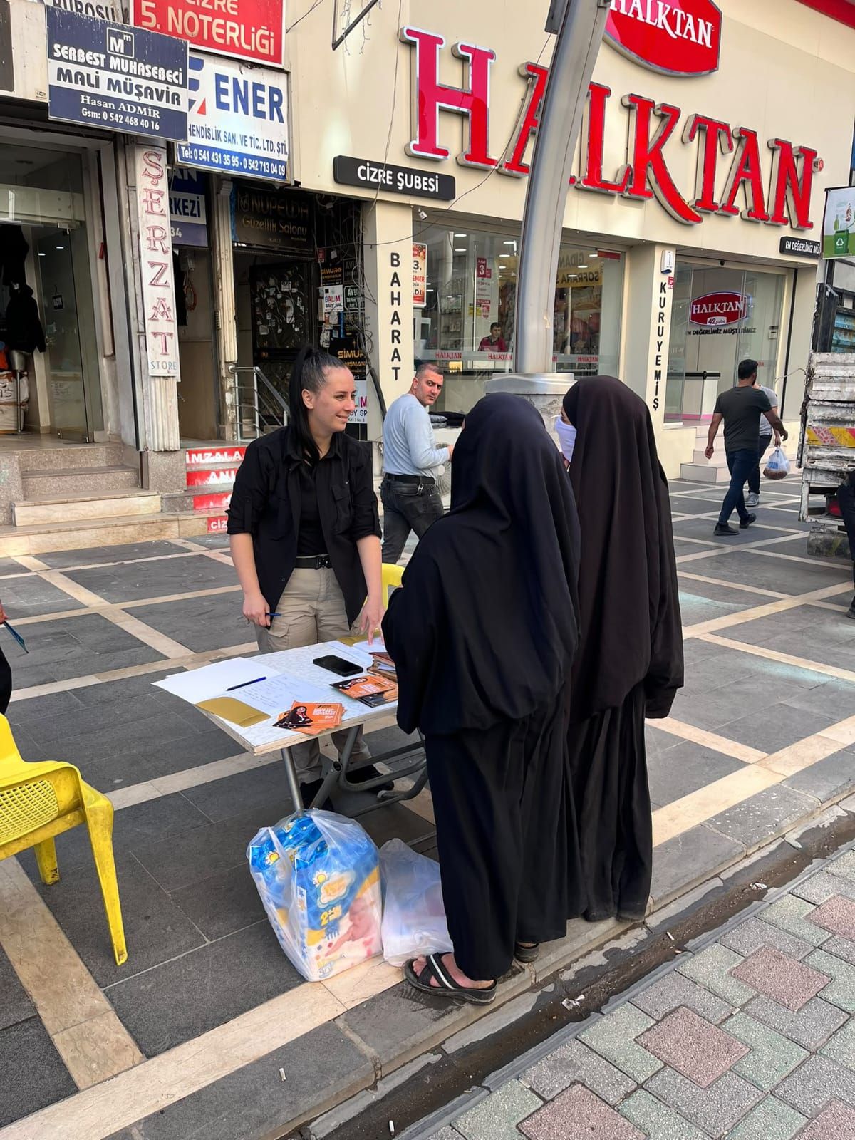 Açık Kapı (2)