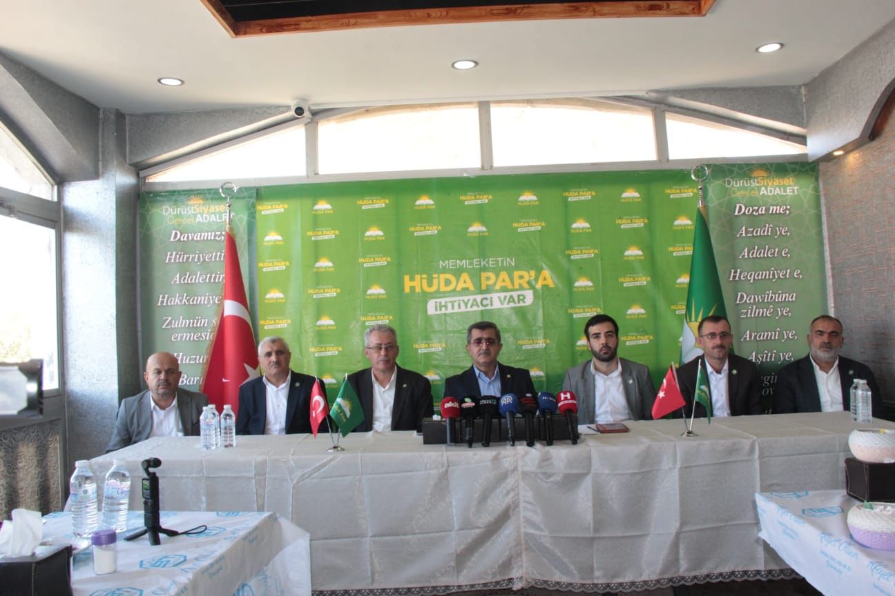 Hüda Par Basın Toplantıwsı (13)