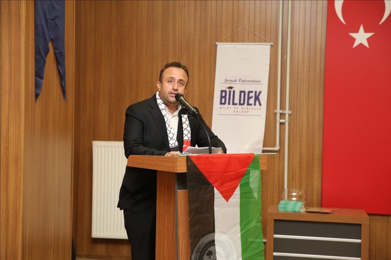 Insanlik Imtihanimiz Gazze Konulu Konferans Duzenlendi 3C545Cf8 3548 4Ef3 Acab 9Ca975F0F9A3 (1)